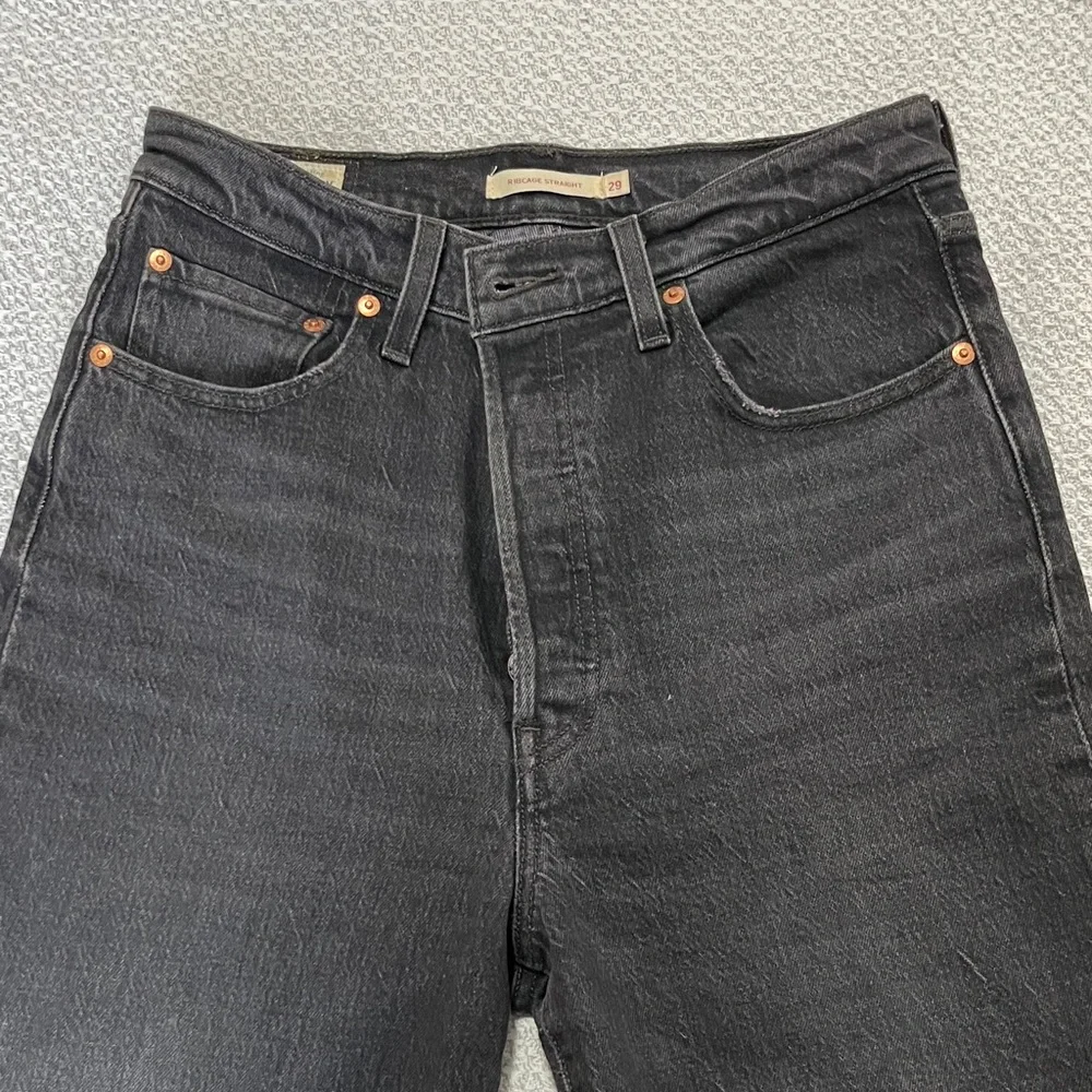 Levi's Women's Ribcage Straight Jeans - Picture 4 of 8